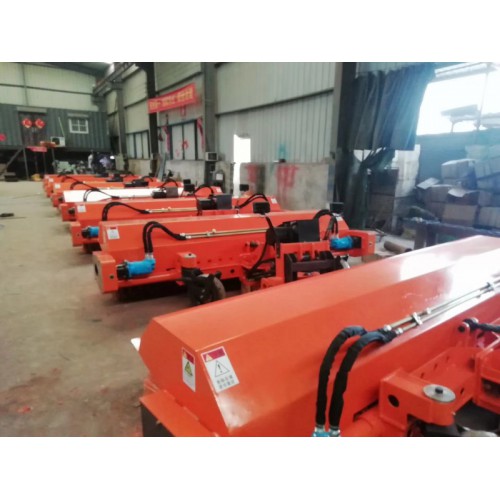 環(huán)衛(wèi)車改掃雪刷 拖拉機(jī)加裝掃雪 掃雪機(jī) 灑水車滾刷除雪