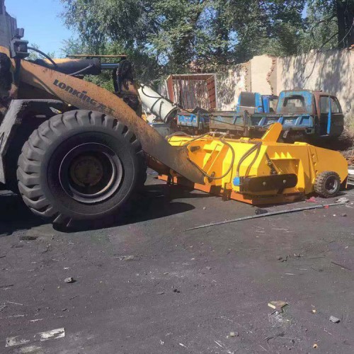 裝載機掃路 910裝載機掃路 清掃路面