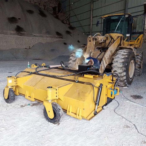 鏟車改裝清掃機  改裝掃地機