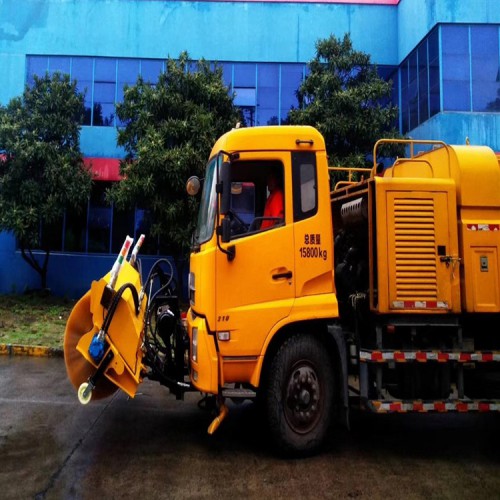 灑水車加裝除雪滾刷  滾刷式除雪車 環衛車包安裝