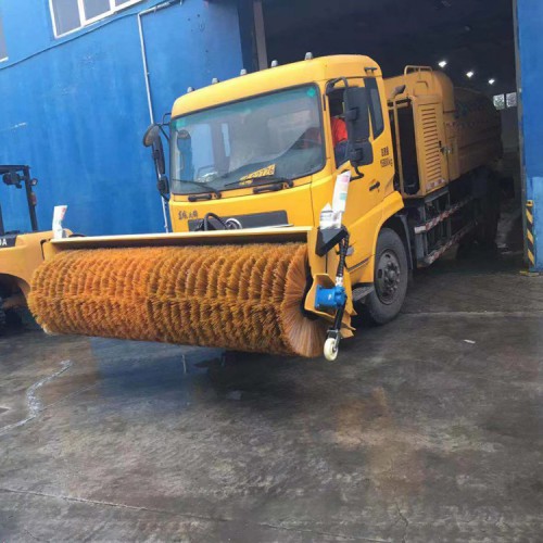 環(huán)衛(wèi)車輛配滾刷除雪 除冰雪設(shè)備 除雪滾刷毛刷片價格