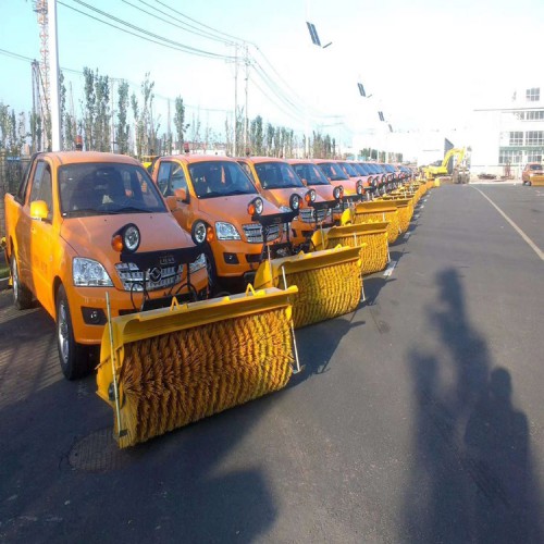 卡車加裝除雪滾刷 配滾刷式除雪車 耐用耐磨刷片供應(yīng)
