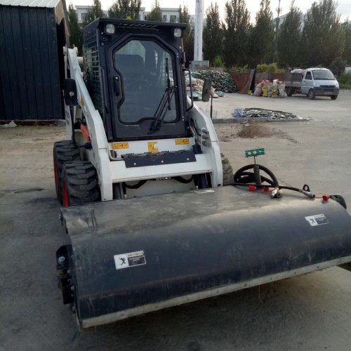 裝載機(jī)清掃機(jī)頭 裝載機(jī)掃路車頭 滑移鏟車掃路頭 路面清掃頭