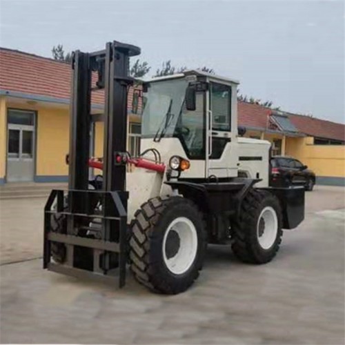 成安越野叉車廠家工地用升高6米的六噸越野叉車價格