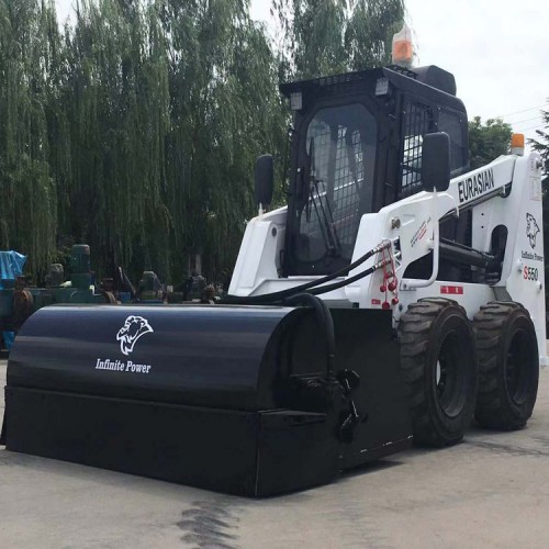 滑移裝載機掃路車 瀝青廢料清掃 掃路車滑移裝載機