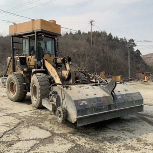 裝載機改清掃 滑移裝載機清掃器 鏟車改清掃車 環保道路清掃車
