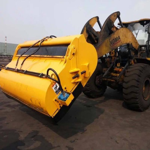 滑移裝載機(jī)清掃器 封閉式清掃器 封閉式清掃器 鏟車(chē)配清掃器