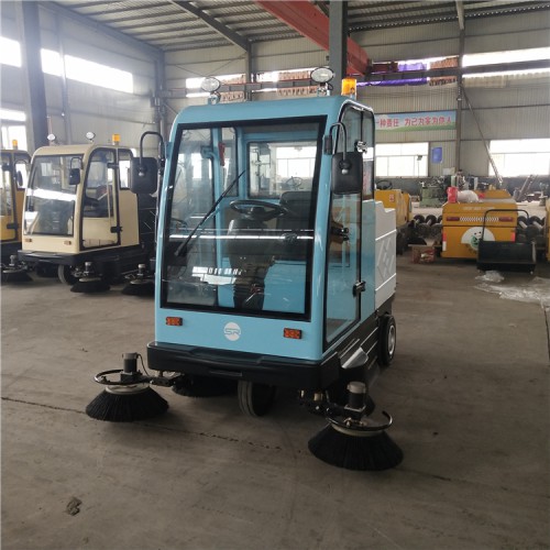 廠家直銷多功能電動掃路車