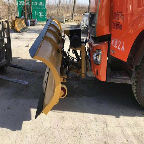 小型推雪板 小型裝載機加裝推雪板 冬季除雪設備 灑水車推雪板