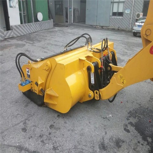 鏟車清掃機(jī),50鏟車改裝清掃機(jī),環(huán)保清掃機(jī)廠家價格