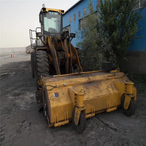 龍工鏟車清掃 50裝載機(jī)清掃器 港口鏟車清掃