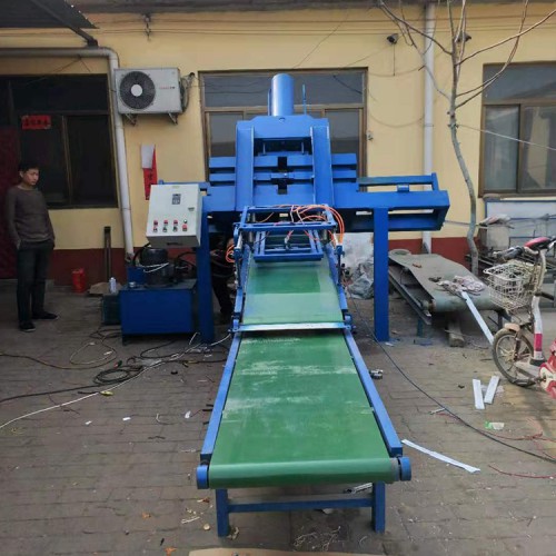 斜式自動(dòng)制香機(jī)