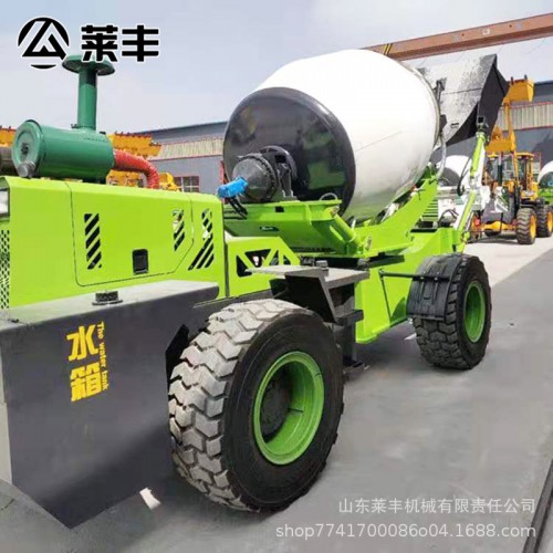 自動加水?dāng)嚢柢? 萊豐 包郵上門 旋轉(zhuǎn)上料攪拌車