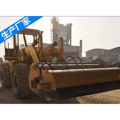 滑移清掃機(jī)-鏟車清掃器-938裝載機(jī)改掃路車-泰亨滑移掃地機(jī)