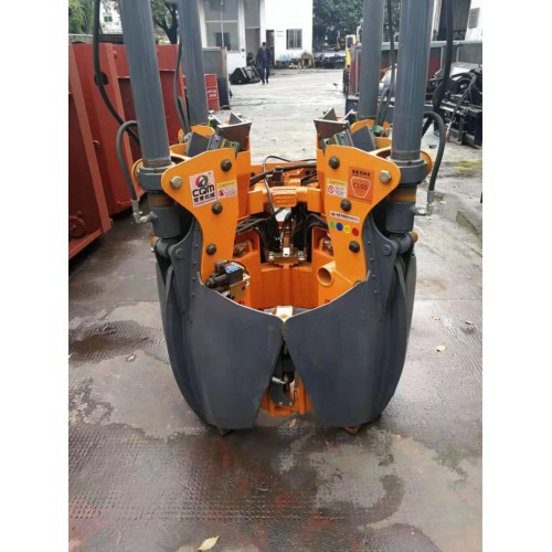 滑移裝載機(jī)小型滑移機(jī)主機(jī) 挖樹機(jī)主機(jī)泰亨履帶式裝載機(jī)帶屬具