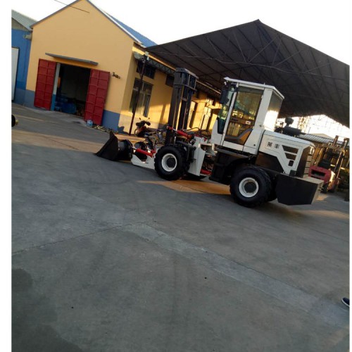 泥濘路叉車  品質(zhì)保障 防滑叉車 萊豐 越叉車 行情價格