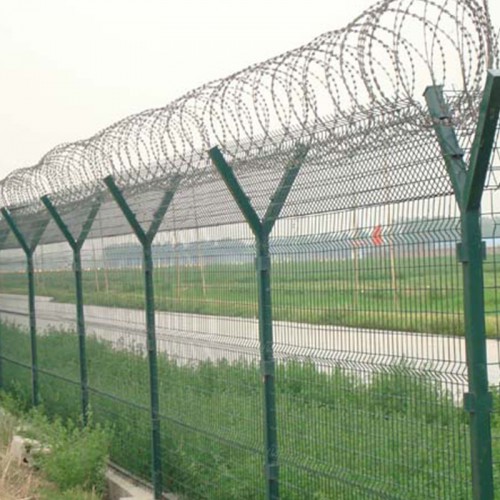 機場護欄網(wǎng)安裝嚴格遵守操作規(guī)程