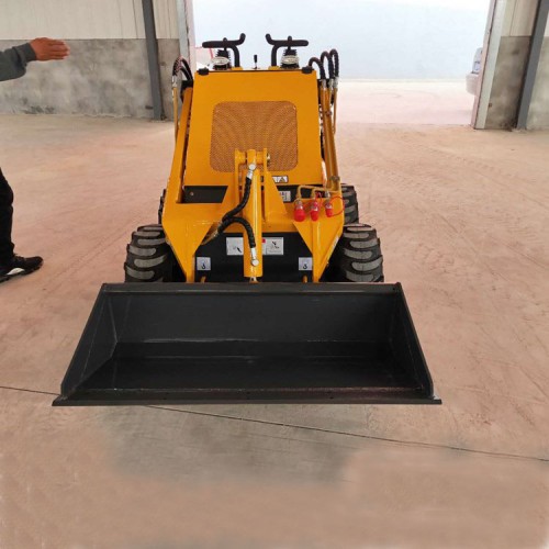 國產滑移小鏟車 建筑工程滑移小鏟車 型號全電動微型小鏟車