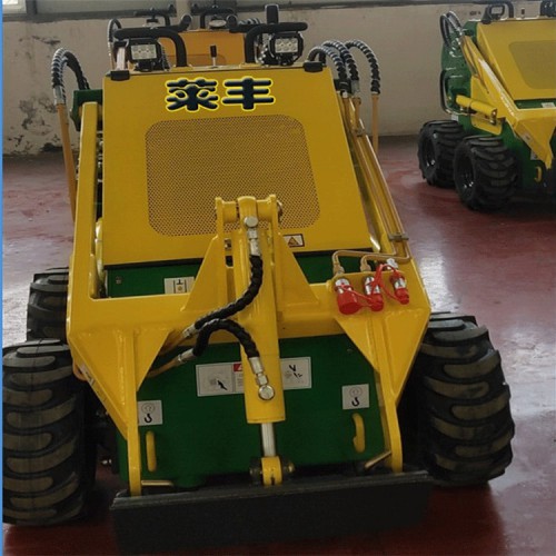 滑移小鏟車生供應(yīng) 滑移小鏟車工作靈活 滑移鏟車廠家