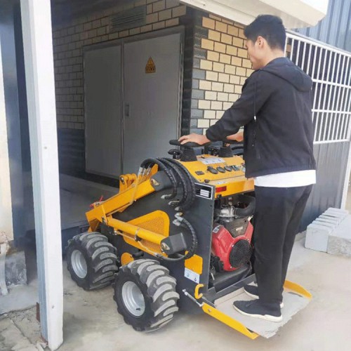 車間內滑移小鏟車 滑移小鏟車各種型號 輪式多功能微型小鏟車