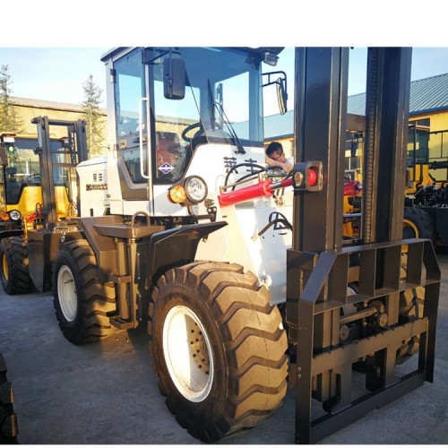 越野加鏟斗  廠家直銷 多級門架叉車 越野叉車 終端商家價格