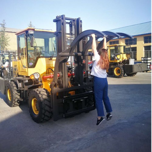 越野抱叉  堅固耐用 搬運越野叉車 越野叉車 性價比高