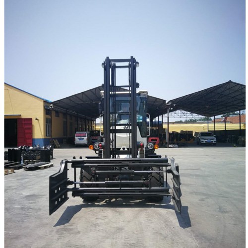 大馬力叉車  現(xiàn)貨直銷 多級門架叉車 越野叉車 行情價格