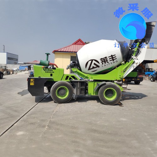 工地砂子自動(dòng)攪拌車(chē)  旋轉(zhuǎn)上料全自動(dòng)攪拌車(chē) 質(zhì)優(yōu)價(jià)廉