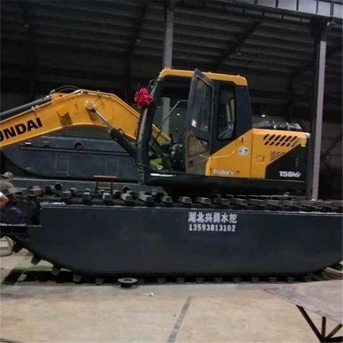水陸兩棲挖掘機(jī)