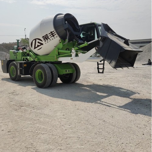 快速攪拌車山東廠家  自上料混凝土全自動攪拌車 工程搬運