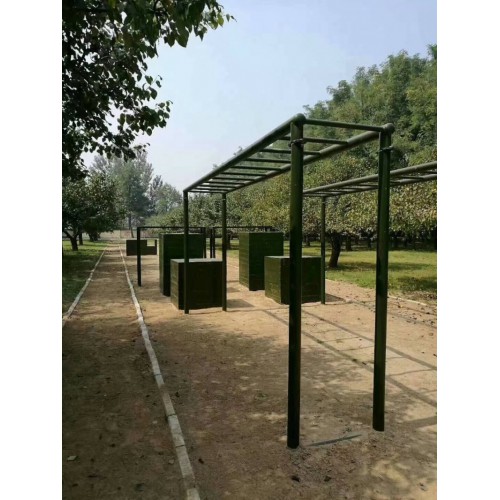 部隊訓練壓腿架，沙袋架