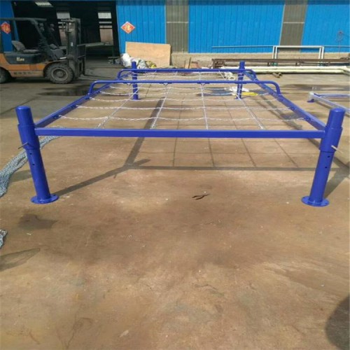 部隊(duì)訓(xùn)練移動(dòng)式低樁網(wǎng)，戰(zhàn)術(shù)地樁鐵絲網(wǎng)價(jià)格