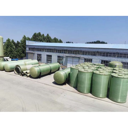 運(yùn)輸型玻璃鋼水罐