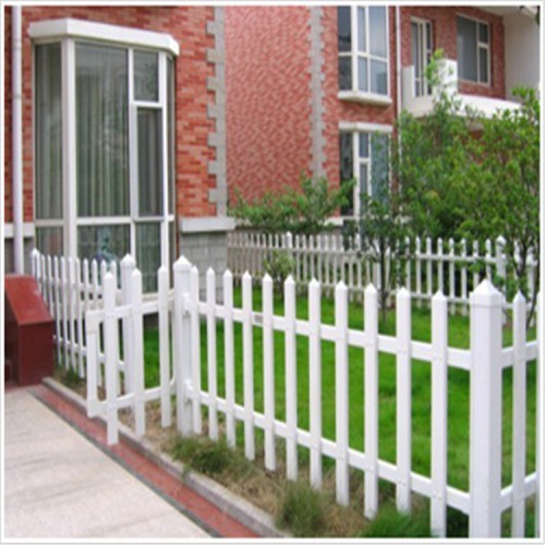 PVC草坪護(hù)欄 塑鋼護(hù)欄 草坪圍欄定制廠家