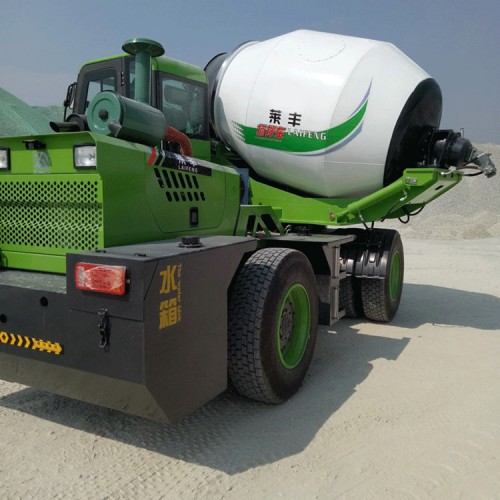 建筑機械混凝土攪拌車  山東混凝土全自動攪拌車 堅固耐用