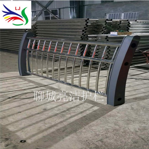 22*2不銹鋼護(hù)欄 不銹鋼護(hù)欄廠家