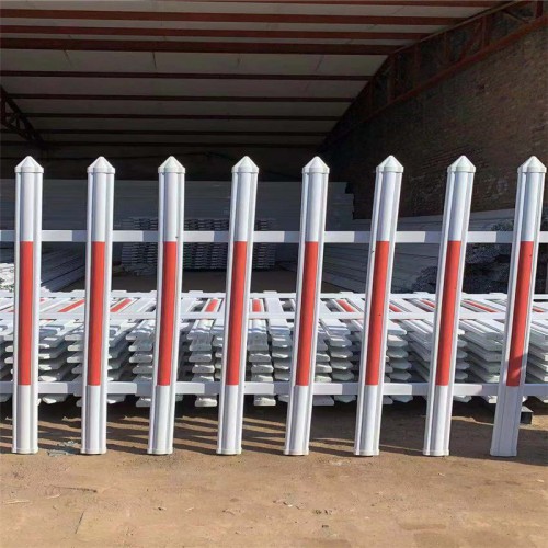 草坪護欄花壇護欄廠家河北盾甲批發(fā)