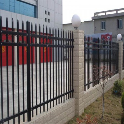 圍墻護欄 盾甲護欄銷售品質(zhì)護欄廠家專業(yè)定制