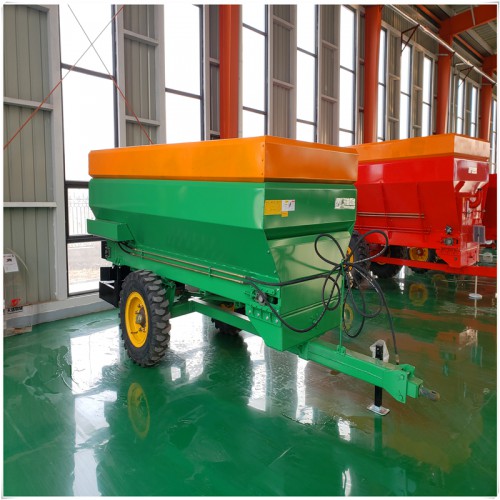 大型拖拉機頭帶撒肥機  干濕揚糞機 撒肥機