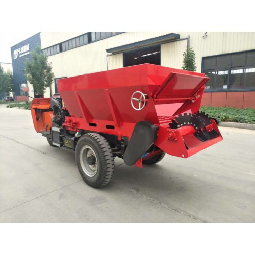 三輪車后帶雞糞撒糞車 廠家直銷