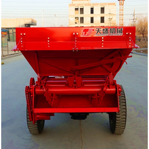 農(nóng)田用的小型三輪車撒糞車 有機肥石灰撒肥車