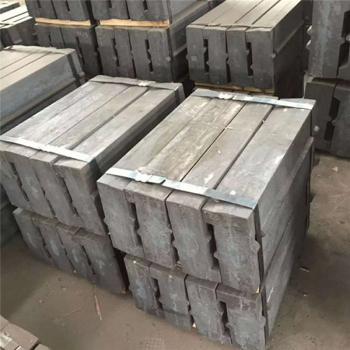 反擊式破碎機高鉻合金板錘方錘粉碎機板錘制沙機方錘破碎機耐磨件