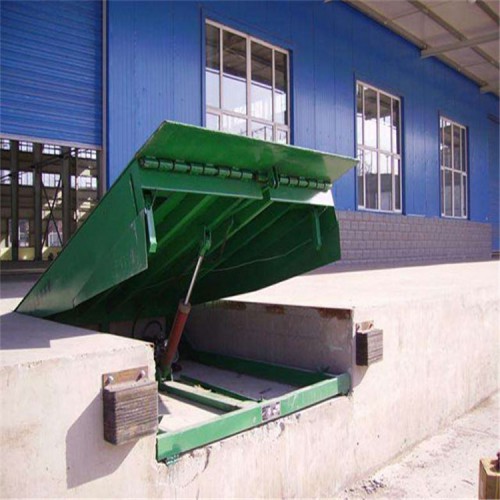 泰安市固定式登車橋  專業(yè)定制  鴻泰華豐