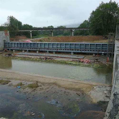 海鷹 嚴密止水鋼壩 底橫軸旋轉鋼閘門 液動鋼閘門 水流條件好