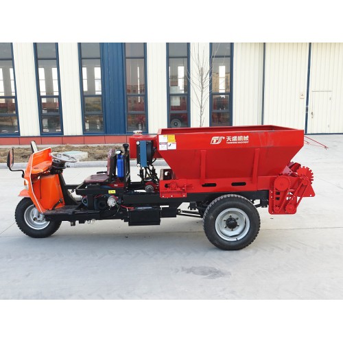 三輪自走式撒肥機  雞糞撒糞機  濕糞自走式撒糞車