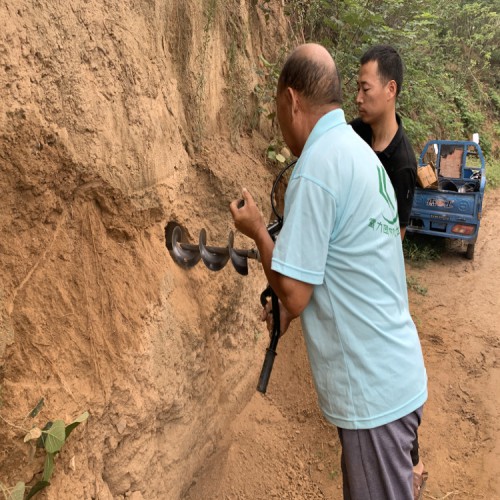 橫向打眼機(jī) 山體護(hù)坡橫向鉆孔機(jī)圖片