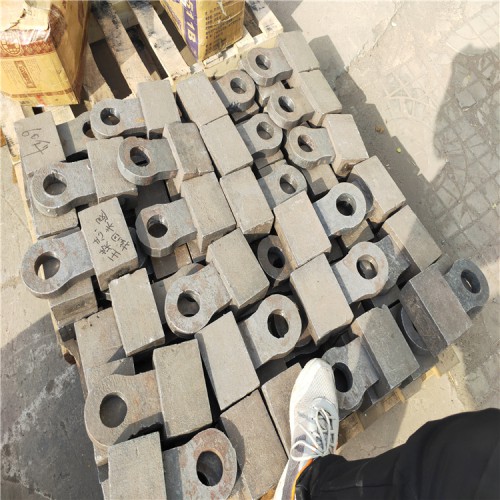 雙液壓復(fù)合錘頭環(huán)錘式破碎機合金耐磨錘頭高錳鋼甩錘鑲嵌高鉻錘頭