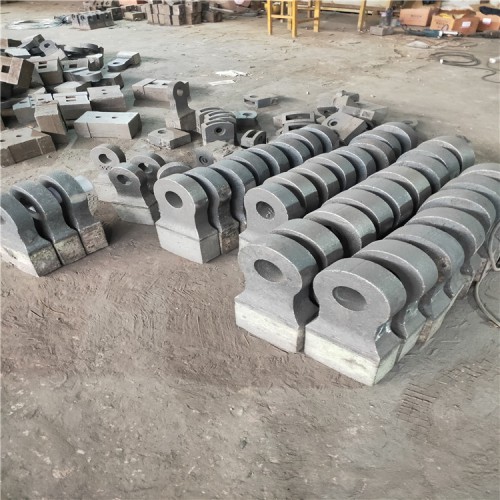 破碎機錘頭耐磨礦山大型錘式制砂錘頭合金高鉻錘頭粉碎砂石機錳鋼