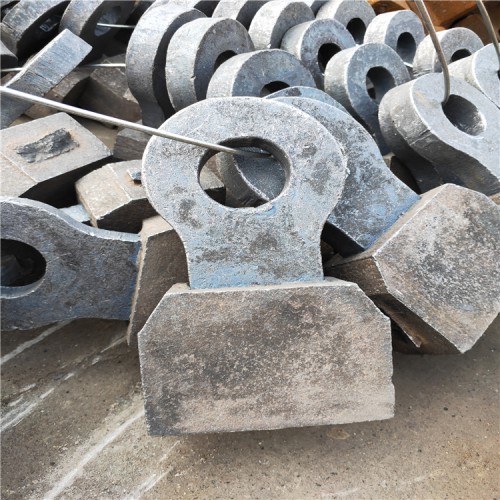 礦山破碎機(jī)錘頭顎式石子破碎高鉻合金錘頭制砂機(jī)耐磨鑄造方錘配件