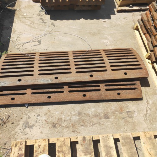 安徽阜陽(yáng)礦廠破碎機(jī)配件雙金屬?gòu)?fù)合錘頭鑄造篩板襯板篦條鑄造